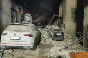 Ravanusa, terza notte di ricerche: all’appello mancano due dispersi