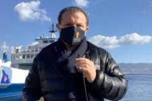 Messina, Cateno De Luca blocca i collegamenti tra Sicilia e Calabria: per protesta contro il governo Draghi