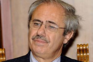 Mafia, Corte d’appello di Catania assolve l’ex presidente Raffaele Lombardo