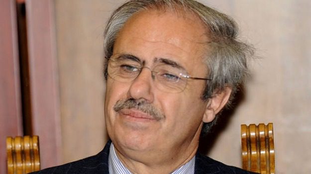 Mafia, Corte d’appello di Catania assolve l’ex presidente Raffaele Lombardo