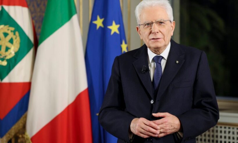 Quirinale, l’ultimo discorso di Mattarella agli italiani: per i giovani la citazione del prof morto nel crollo di Ravanusa