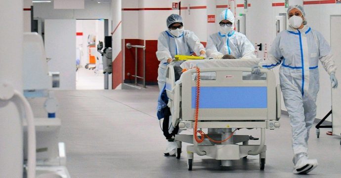 Adrano, marito e moglie muoiono di covid: avevano patologie gravi