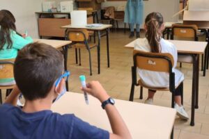Scuola, sindaci del Calatino chiedono al governo regionale screening entro domenica per studenti: “Altrimenti si rinvii l’apertura”