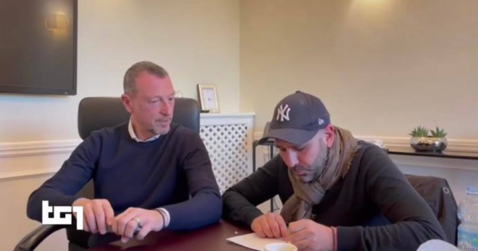 Sanremo, Checco Zalone è il super ospite al Festival: “Amadeus, vengo ma poi non lavorerai più”