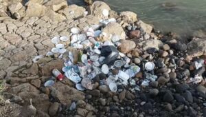 Paternò, sfregio al sito di Pietralunga vicino al fiume Simeto: ignoti lo hanno ricoperto di immondizia