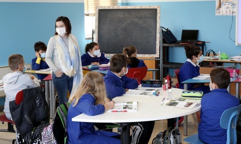 Scuola, in Italia si riparte in ordine sparso. Musumeci: “Roma si convinca che Dad è necessaria in questo contesto”