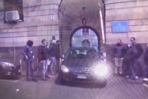 Blitz all’alba di oggi da parte della Polizia di Stato di Catania: nell’ambito dell’operazione “Consolazione” sono state arrestate 16 persone,