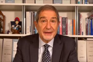 Sicilia, Musumeci azzera la giunta e non si dimette dopo lo schiaffo sui ‘grandi elettori’: “Me ne frego dei condizionamenti”