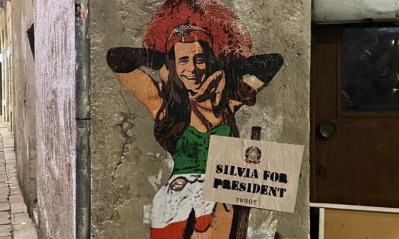 TvBoy trasforma Berlusconi in Silvia stile Moulin Rouge: nuova opera dello street art