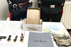 Motta S. Anastasia, sequestra la figlia per osteggiare la sua relazione sentimentale: 71enne arrestato