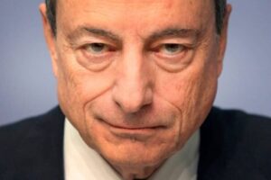 Quirinale, il cambio di passo di Draghi per tentare la scalata al Colle: i partiti vogliono prima un accordo sul Governo