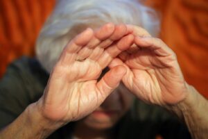 Catania, maltratta l’anziana madre per avere dei soldi: 42enne arrestato in flagranza