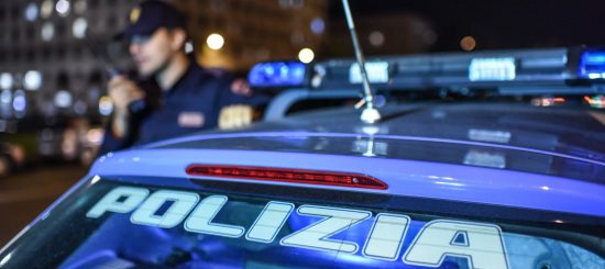 Agenti del commissariato di Adrano e della Squadra mobile di Catania hanno arrestato un giovane di 22 anni,