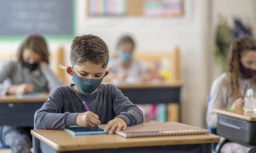 Paternò, casi covid in aumento nelle scuole: Naso si consulta con il Commissario Liberti
