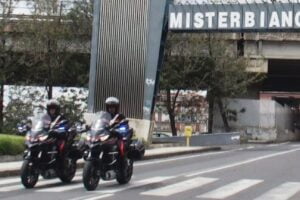 Misterbianco, minaccia sotto casa l’ex compagna: “Non me ne vado da qui finché non brucio tutto il palazzo”