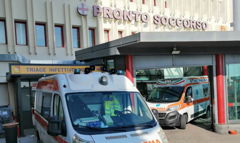 Catania, 35enne tenta di rubare un’ambulanza del ‘Cannizzaro’: fermato e denunciato