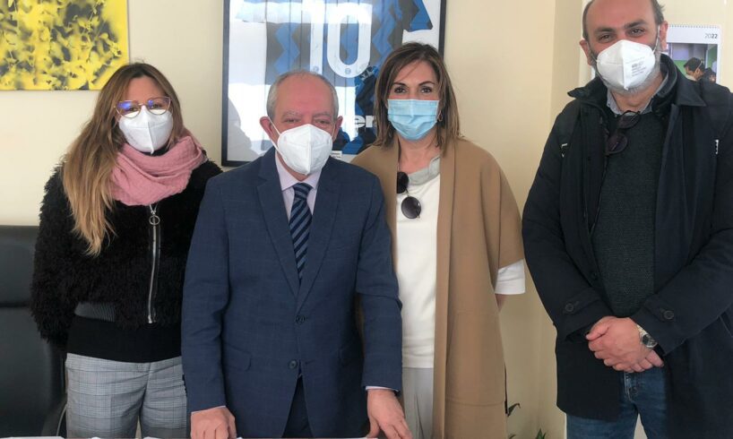 Paternò: “Scuola va vissuta in presenza”. Comitato ‘Punto e a capo’ incontra il Commissario Covid Liberti