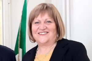 Bronte, si dimette da consigliere Maria De Luca (FI): al suo posto Di Francesco