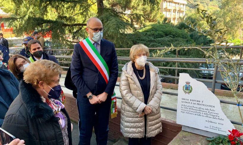 A Biancavilla la cerimonia ufficiale del “Giorno del Ricordo”: consegnate dal prefetto due medaglie ai parenti delle vittime delle foibe