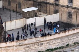 Palermo, detenuto 31enne tenta il suicidio in una cella dell’Ucciardone: è in gravi condizioni