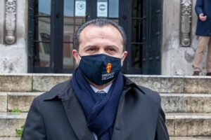 De Luca è ormai ex sindaco di Messina e designa il successore: ora corre per la Regione