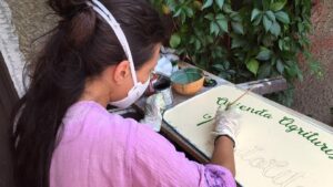 S. M. di Licodia, tutta la Sicilia dentro il ‘Mendolito dell’Etna’: un antico casolare diventa azienda agrituristica d’eccellenza