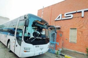 Palermo, ai domiciliari per corruzione il dg dell’Ast: 16 persone indagate. Favori su appalti per acquisto autobus e pneumatici