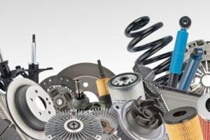 Catania, il ladro dei pezzi di ricambio era il meccanico: “Rubavo ma non danneggiavo le auto”