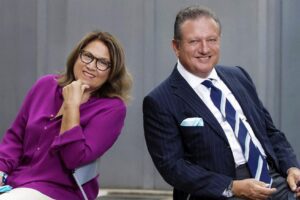 Ucraiuna: “Cameriere, badanti e amanti”. Scuse di Annunziata e Di Bella dopo il fuorionda scorretto in tv (VIDEO)