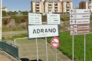 Adrano, rapinò anziana in casa assieme a due complici: ordine di carcerazione per 31enne