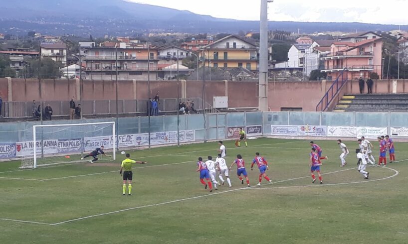 Calcio, al Paternò il derby dell’Etna contro il Biancavilla: Puglisi e Mascari firmano il 2-0