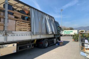 Ucraina, da S. G. la Punta partito convoglio di aiuti umanitari: tir messo a disposizione da “Luigi Cozza Trasporti”