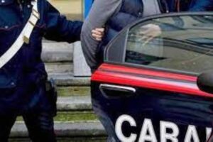 Mafia, indagine “The gift” a Catania per estorsioni a commercianti e cittadini: 10 misure cautelari