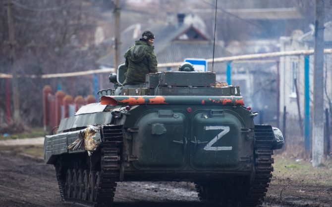 La Z di Zorro va in guerra contro l’Ucraina e non difende più la povera gente