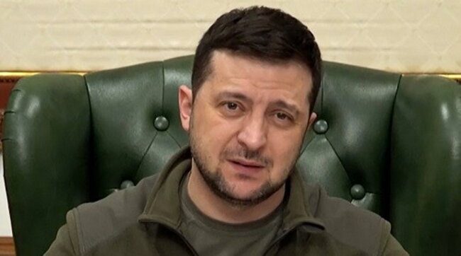 Ucraina, Zelensky: “Per prendere Kiev i russi dovranno raderla al suolo e ucciderci”