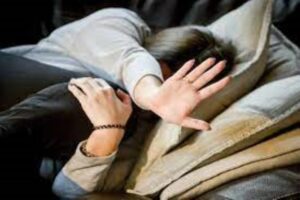 Caltagirone, colpisce la moglie a colpi di sgabello: 78enne arrestato per tentato omicidio