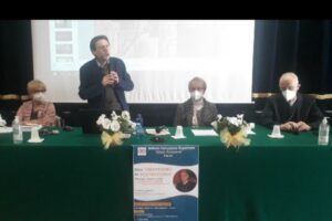 Paternò, Umanesimo e scenari internazionali: incontro al liceo ‘Rapisardi’ con il vescovo Raspanti