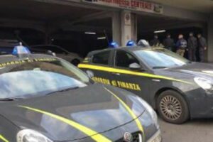 Catania, sequestrati beni per 5 mln al delfino di Ercolano: lo storico “garage del grattacielo” e società forniture calcestruzzo