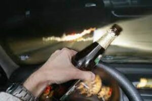 Automobilista ubriaco va a zigzag sulla ‘Catania-Messina’: patente ritirata e denuncia per guida in stato di ebbrezza