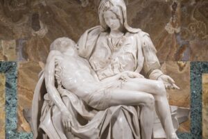 Adrano, la Pietà di Michelangelo per riflettere su amore e dolore: sabato incontro organizzato dalla Fratres