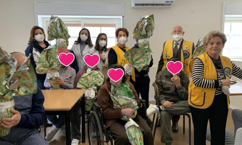 Adrano, uova di Pasqua e sorrisi dal Lions Club per i giovani assistiti del ‘Centro J. F. Kennedy’
