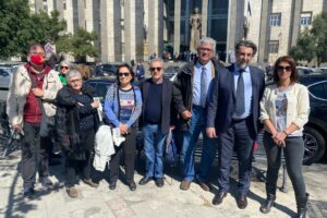 Catania, Rifondazione comunista presenta denuncia in procura dopo lo sgombero dei clochard di Piazza della Repubblica