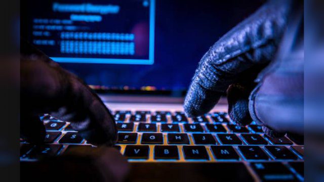 Reggio Emilia, hacker catanese ‘entra’ nel conto bancario di una 40enne e acquista pc di ultima generazione: