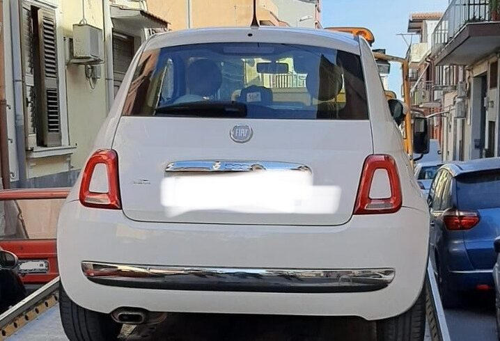 Catania, nuova targa nuova matricola e l’auto rubata era (quasi) perfetta: denunciati padre e figlio