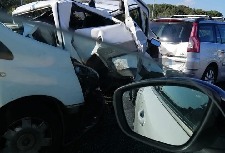 Tangenziale Ovest, ieri tamponamento a catena alla svincolo Paesi Etnei: 4 vetture coinvolte