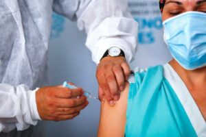 Catania, in via Pasubio aumentano i vaccini: da lunedì orario continuato 9-20