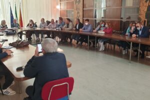 Catania, vertenza Pfizer: firmato l’accordo per salvare 130 posti di lavoro. I sindacati: “C’è ben poco da festeggiare”