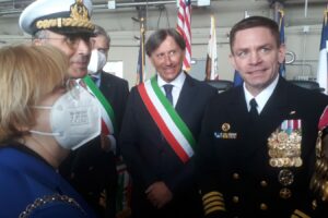 Sigonella, cambio al vertice della stazione aeronavale: Shoemaker prende il posto di Pickard Jr