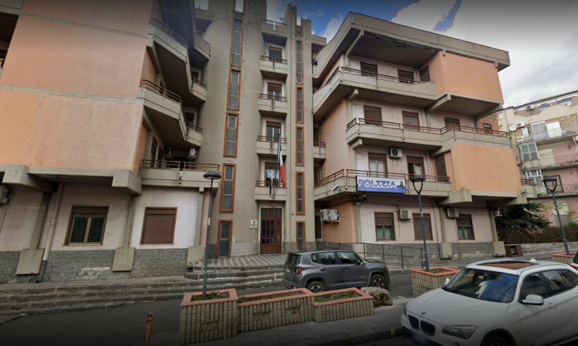 Adrano, denunce per 83enne che custodiva due coltelli a serramanico e per due soggetti ‘rottamatori’ di veicoli