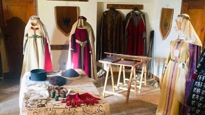 Adrano, mostra di costumi medievali nel Castello Normanno: domenica l’inaugurazione